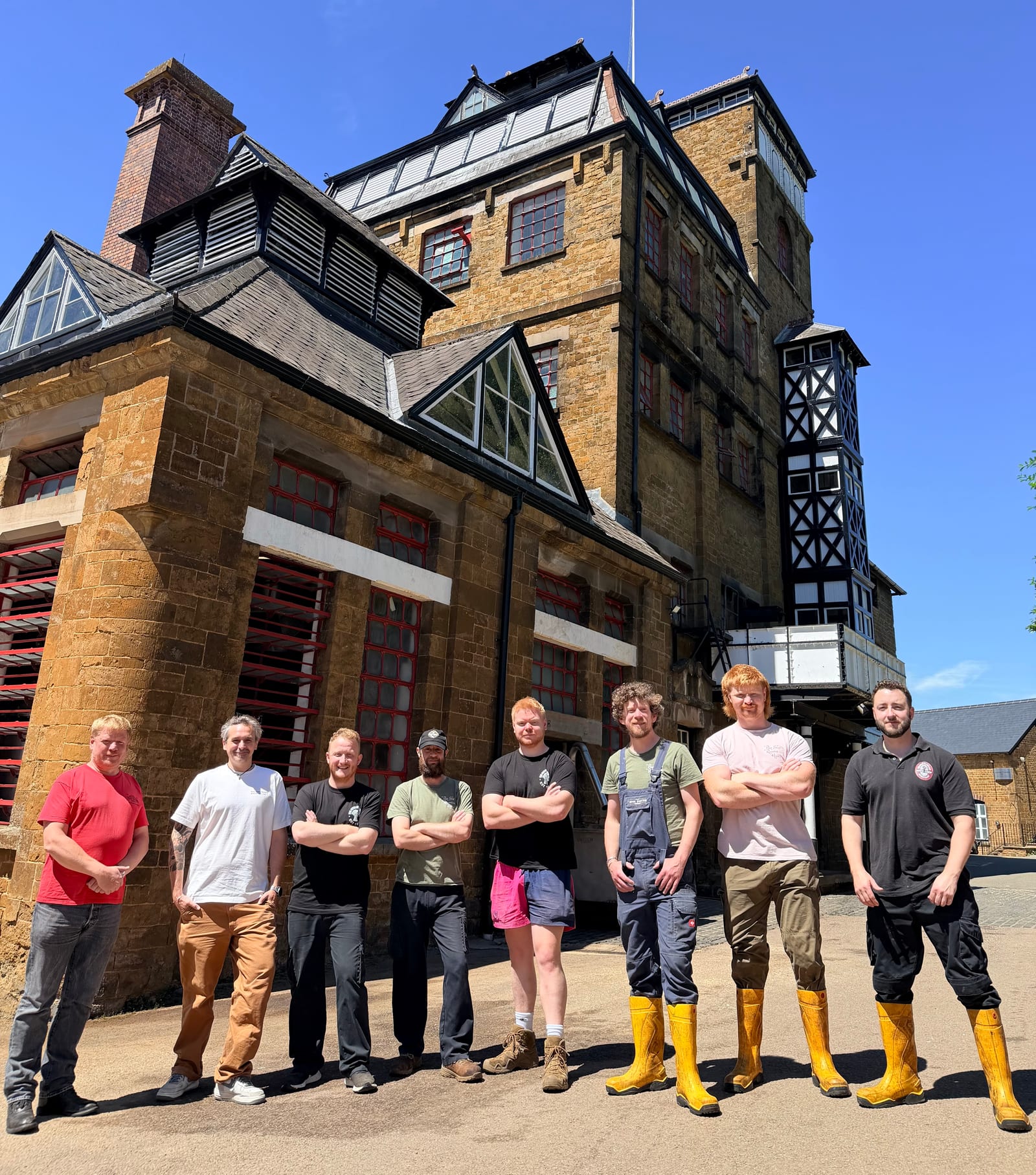 Hook Norton and Five Points Collaborate on English Hop Cask Ale